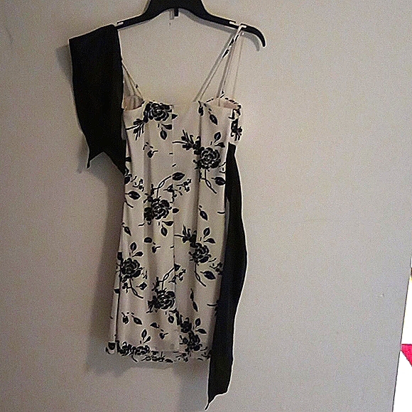 Black and white party dress - Picture 4 of 13